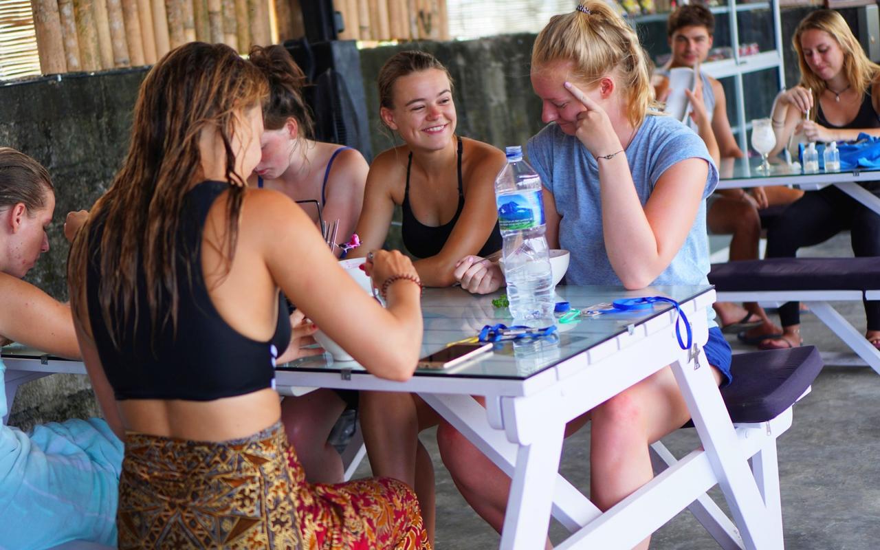 Canggu Beach Hostel Exterior photo